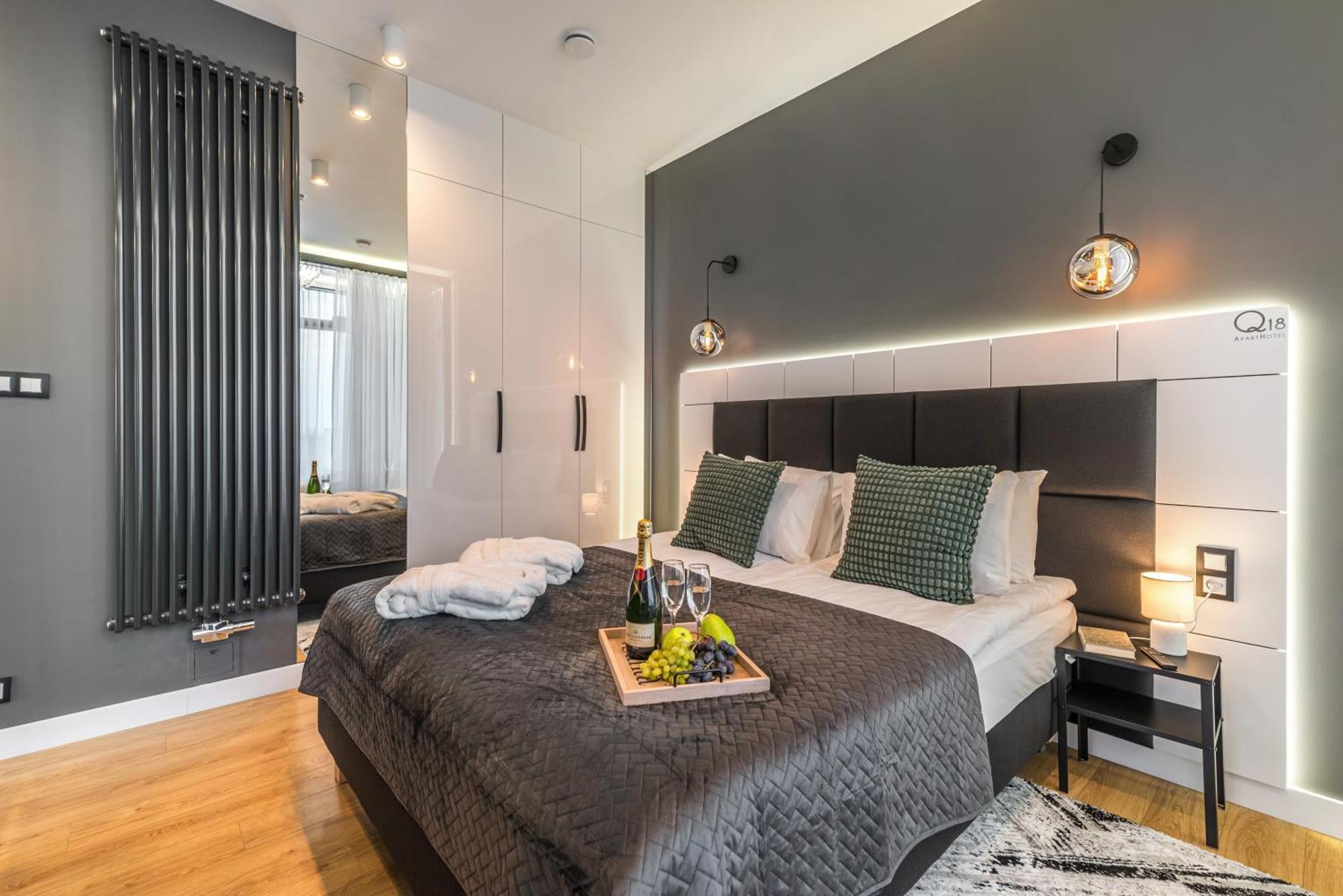 Q18 Aparthotel Bydgoszcz Exterior photo