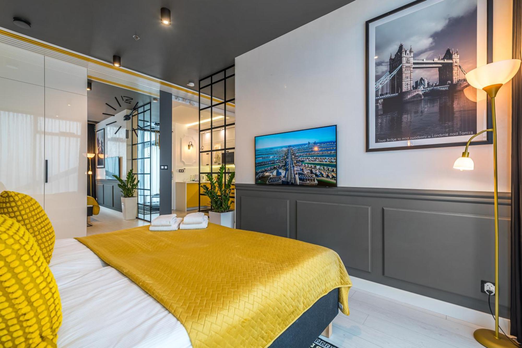 Q18 Aparthotel Bydgoszcz Exterior photo